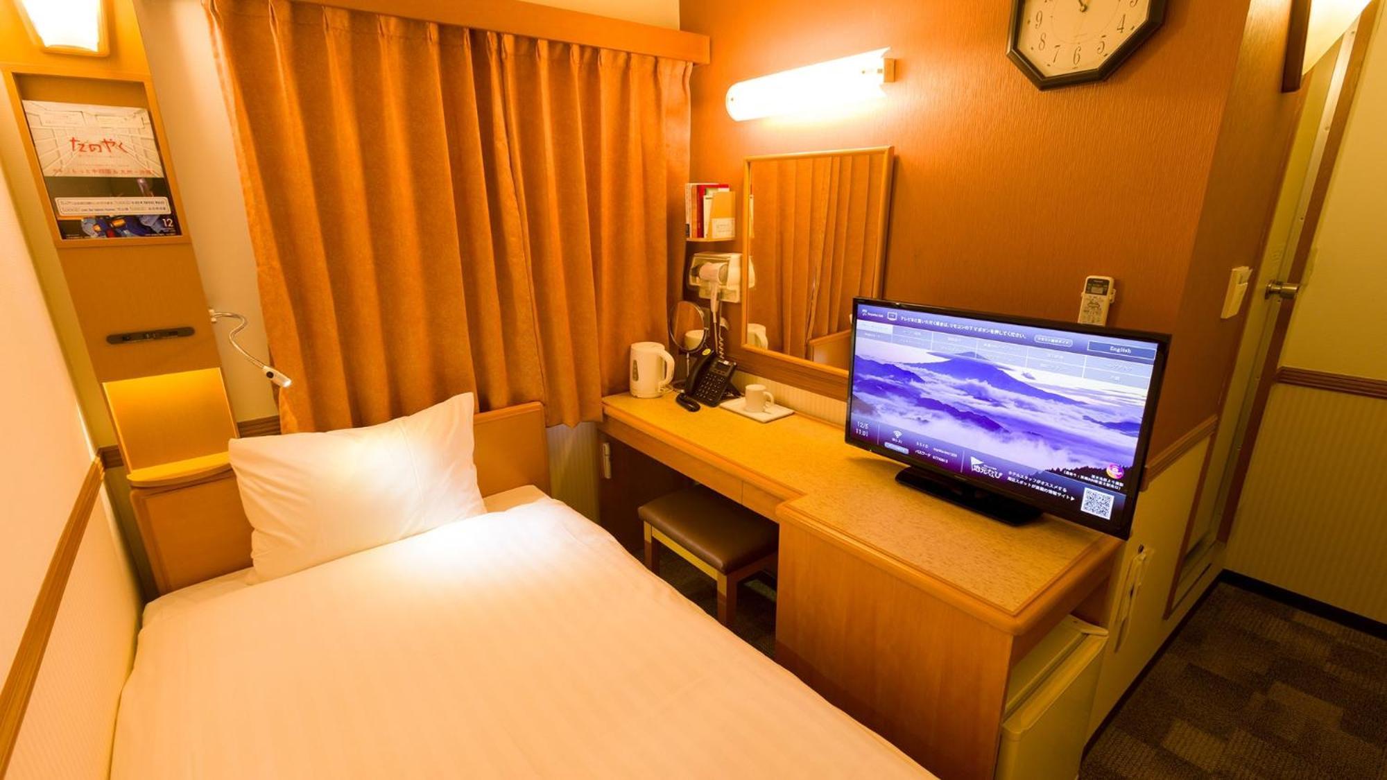 Toyoko Inn Tokyo Shinagawa Aomono-Yokocho-Eki Room photo